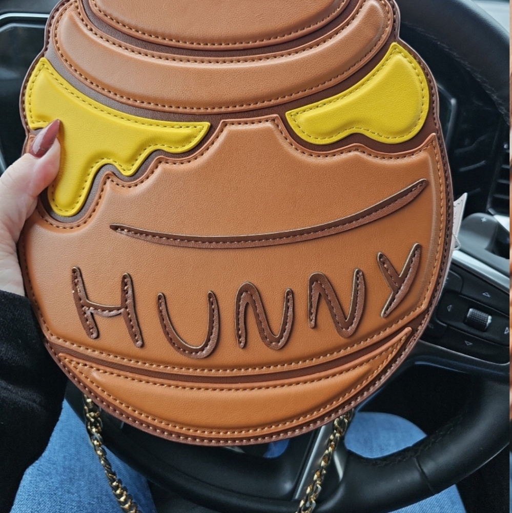 Skinnydip Winnie the Pooh crossbody bag NWT